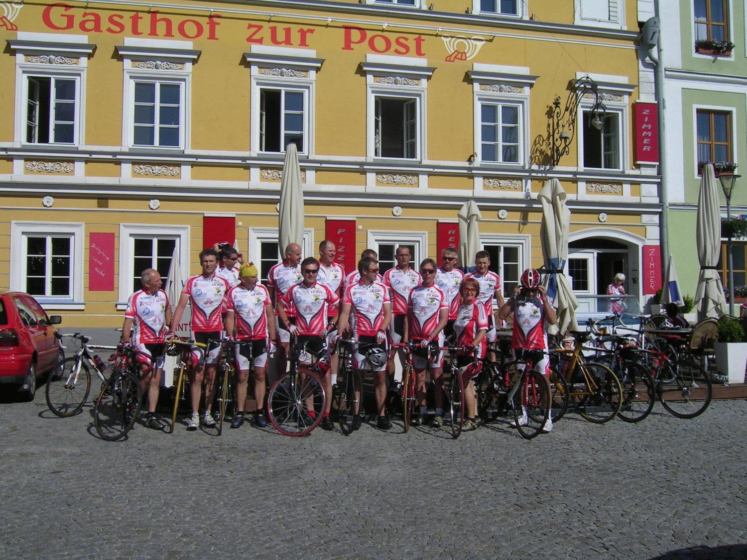 Hotel Gasthof Zur Post Obernberg am Inn Bagian luar foto