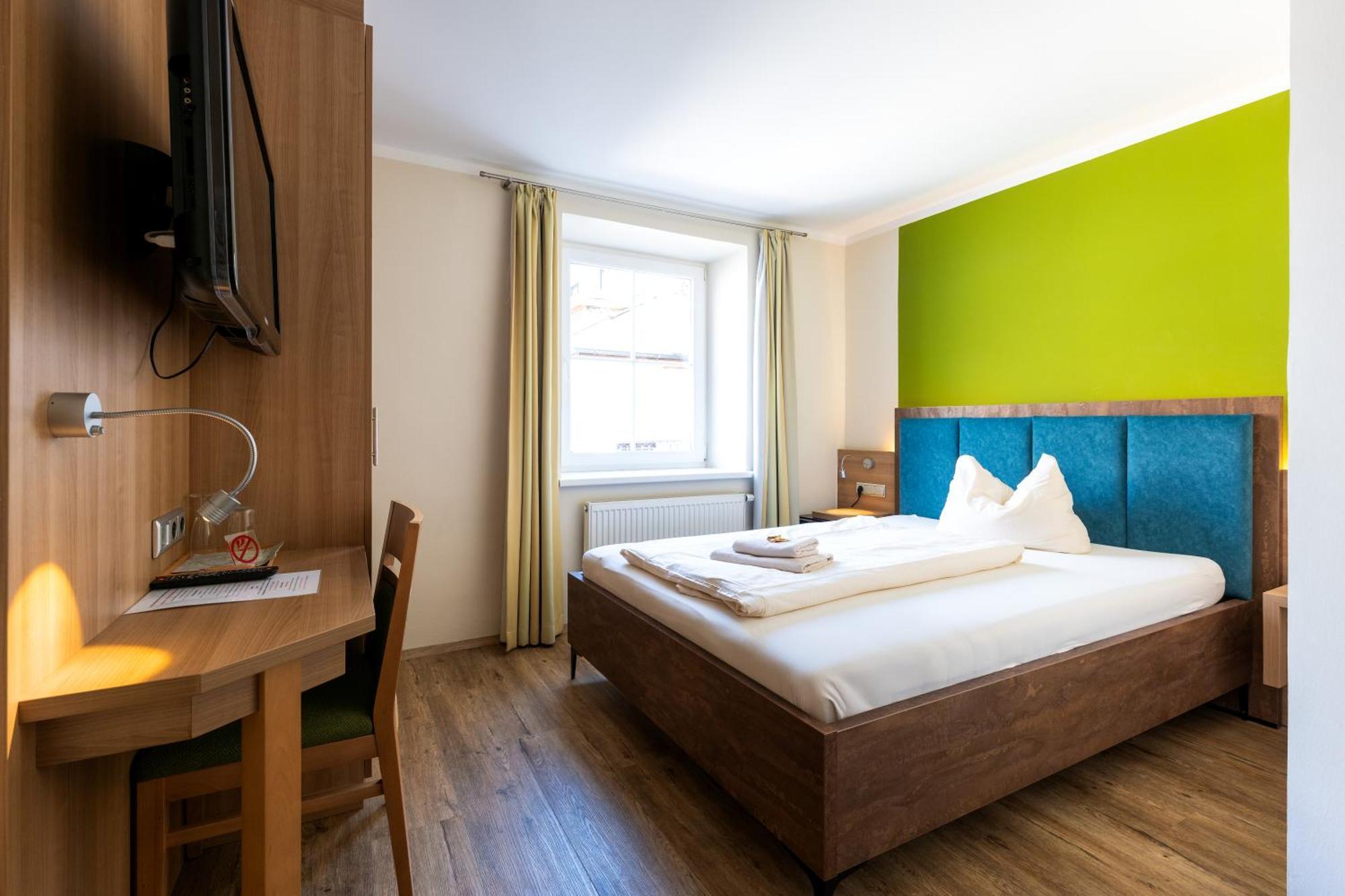 Hotel Gasthof Zur Post Obernberg am Inn Bagian luar foto